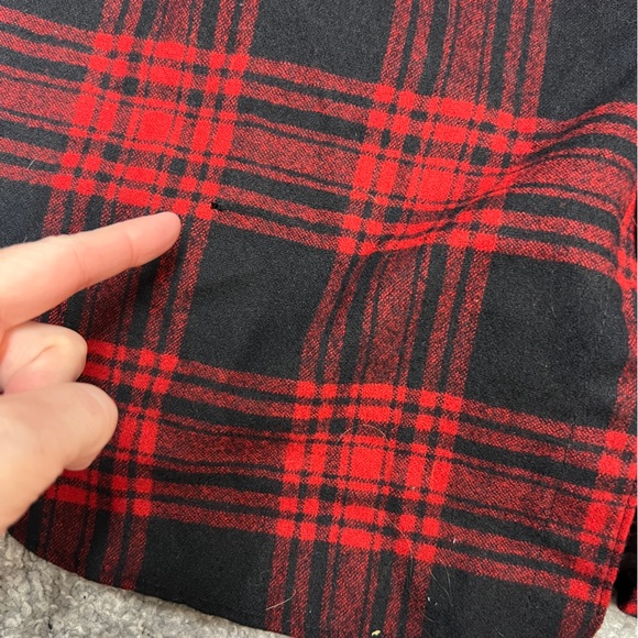 Pendleton Shirt Mens Large Red Plaid Flannel Wool Board USA Vintage Flaw - Picture 6 of 11